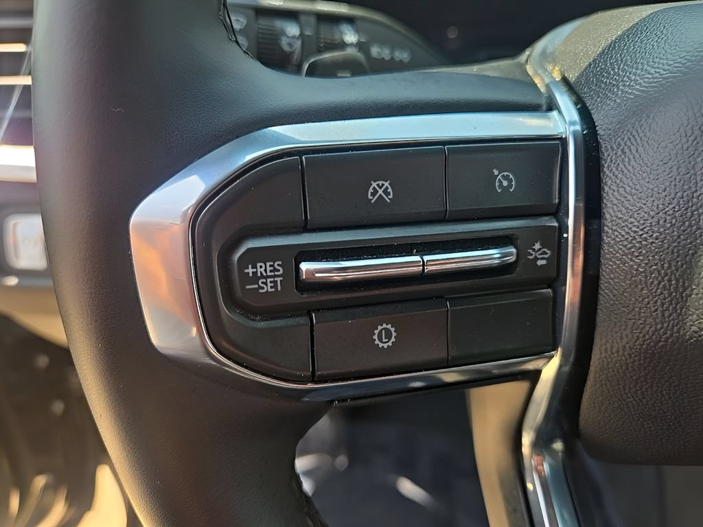 Used 2026 GMC Acadia Elevation w/ Elevation Premium Package AWD/4WD image 16