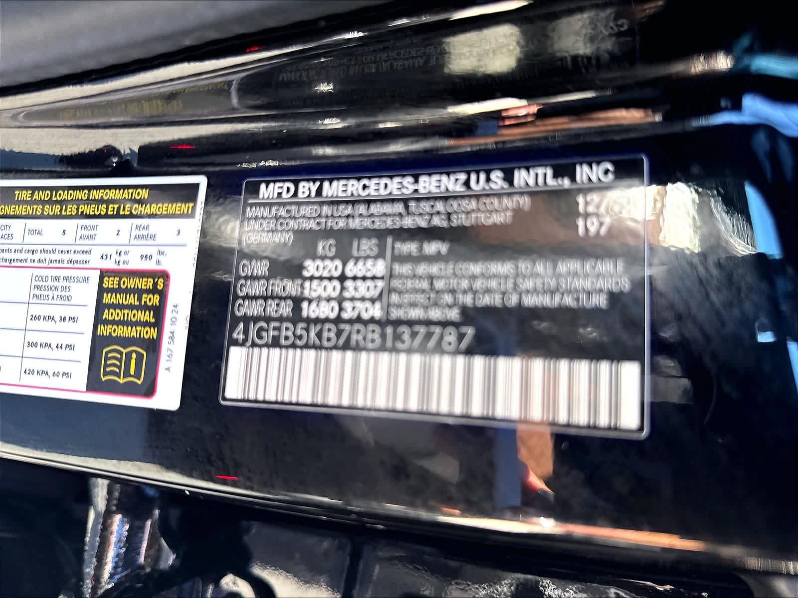 Used 2024 Mercedes-Benz GLE 450 4MATIC w/ Driver Assistance Package image 18