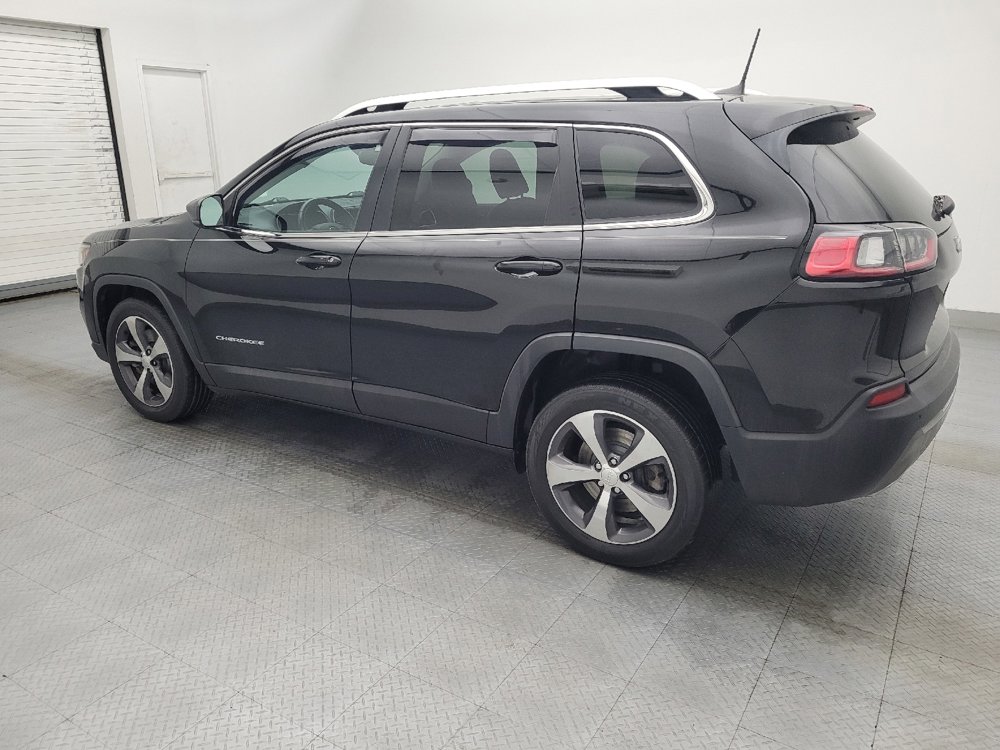 Used 2019 Jeep Cherokee Limited image 3