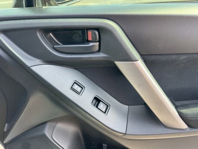 Used 2015 Subaru Forester 2.5i w/ Alloy Wheel Package image 29