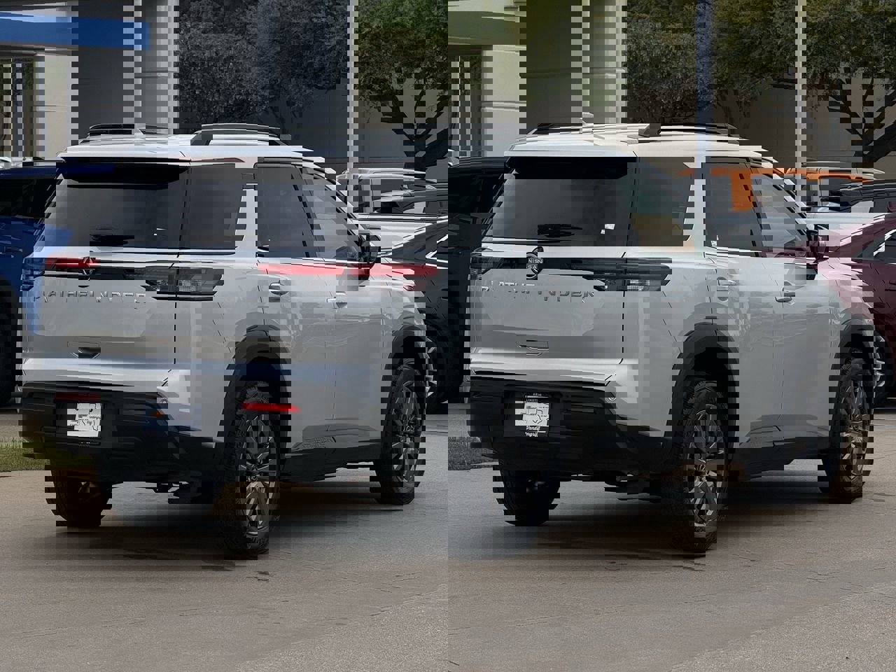 Used 2025 Nissan Pathfinder SV image 4