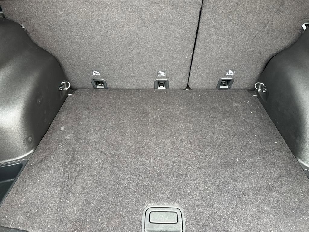 Used 2024 Jeep Compass Latitude w/ Altitude Special Edition image 9