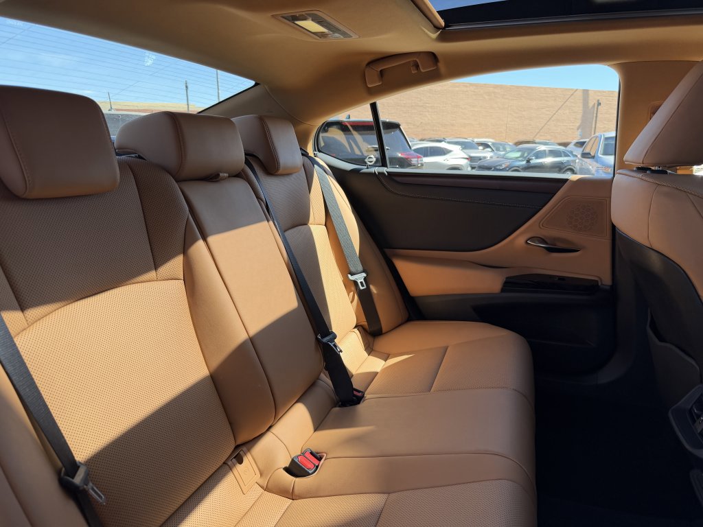 Used 2025 Lexus ES 350 w/ Premium Package image 41