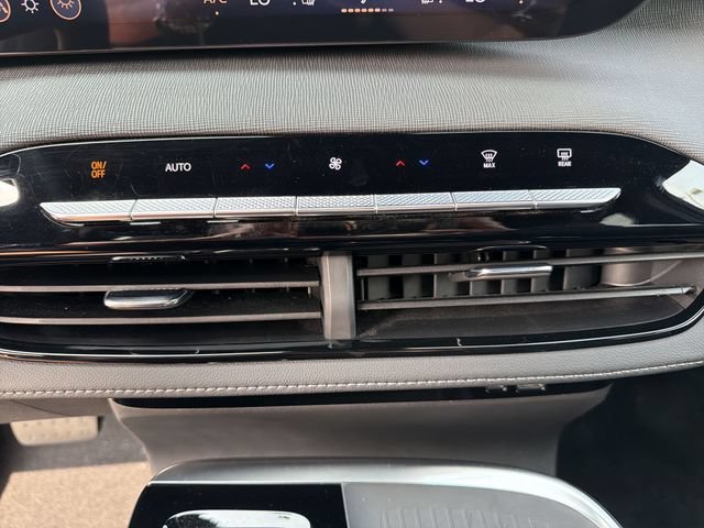 Used 2026 Buick Enclave Preferred FWD image 24
