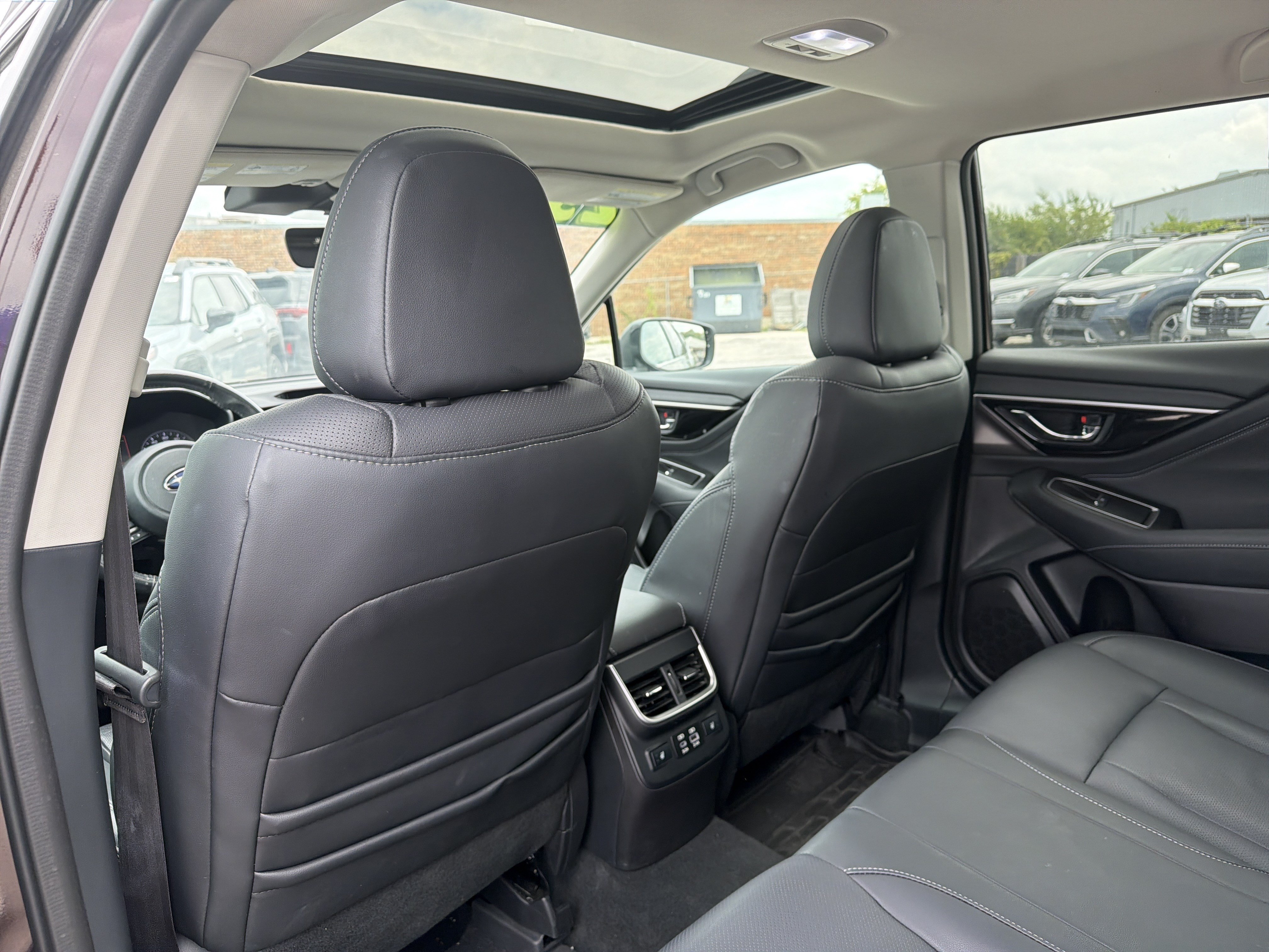 Used 2023 Subaru Outback Limited XT AWD/4WD image 27