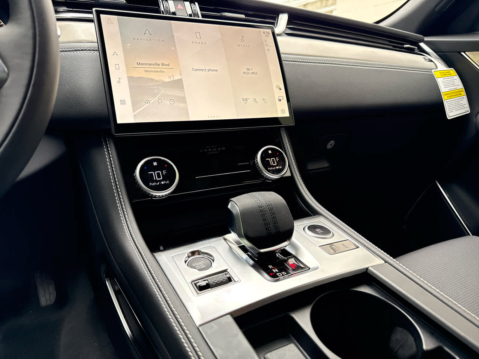 New 2026 Jaguar F-PACE R-Dynamic S image 9