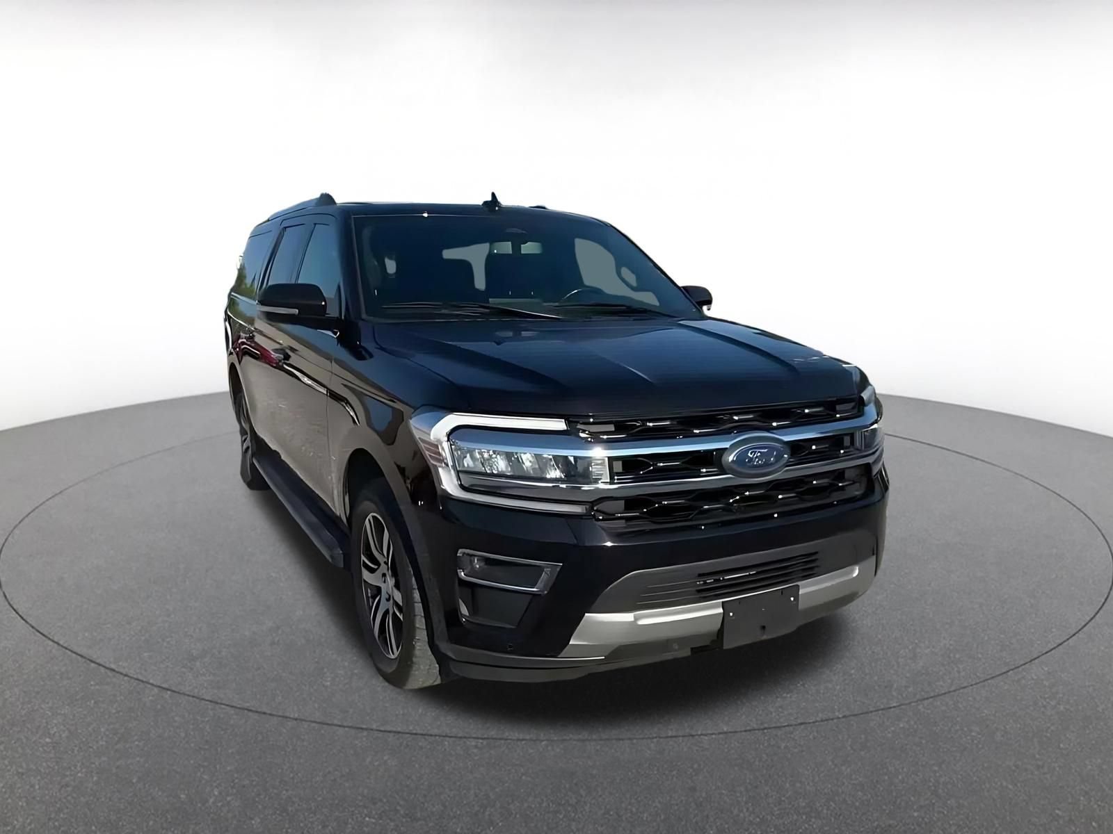 Used 2024 Ford Expedition Max Limited RWD image 3