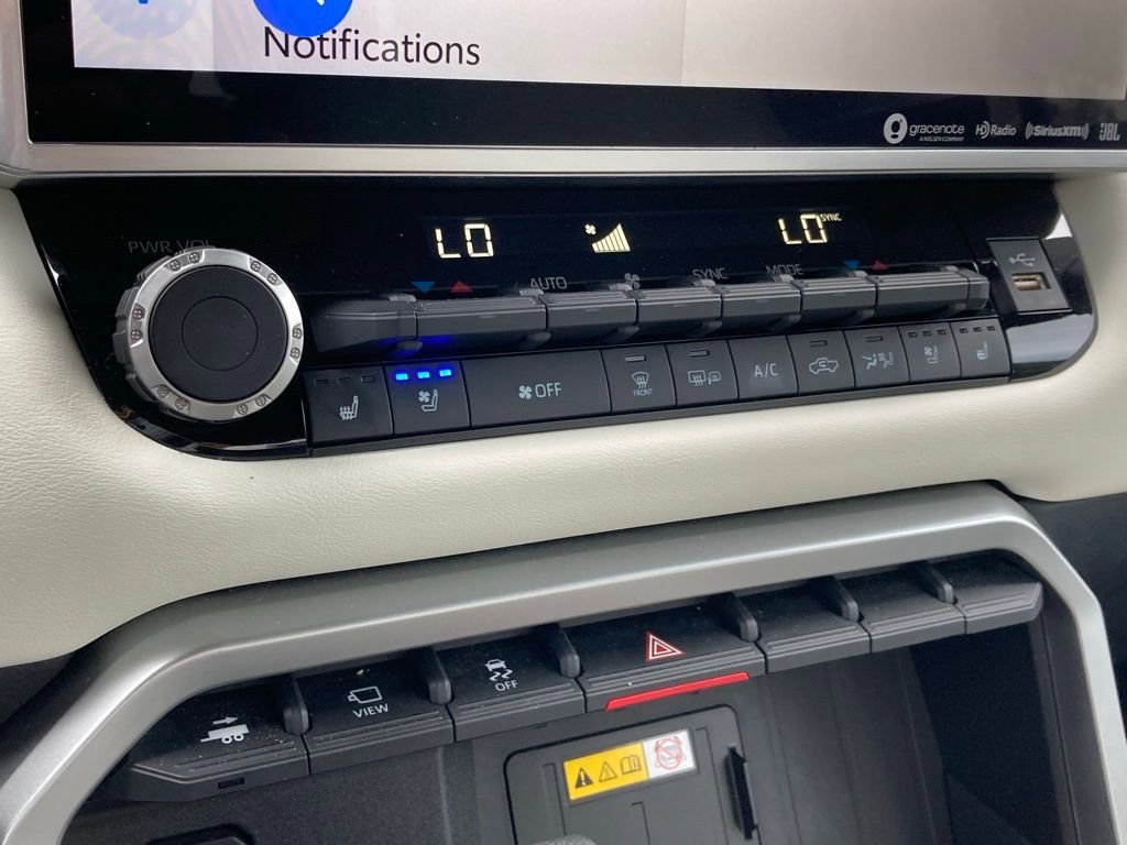 Used 2023 Toyota Tundra Capstone AWD/4WD image 24