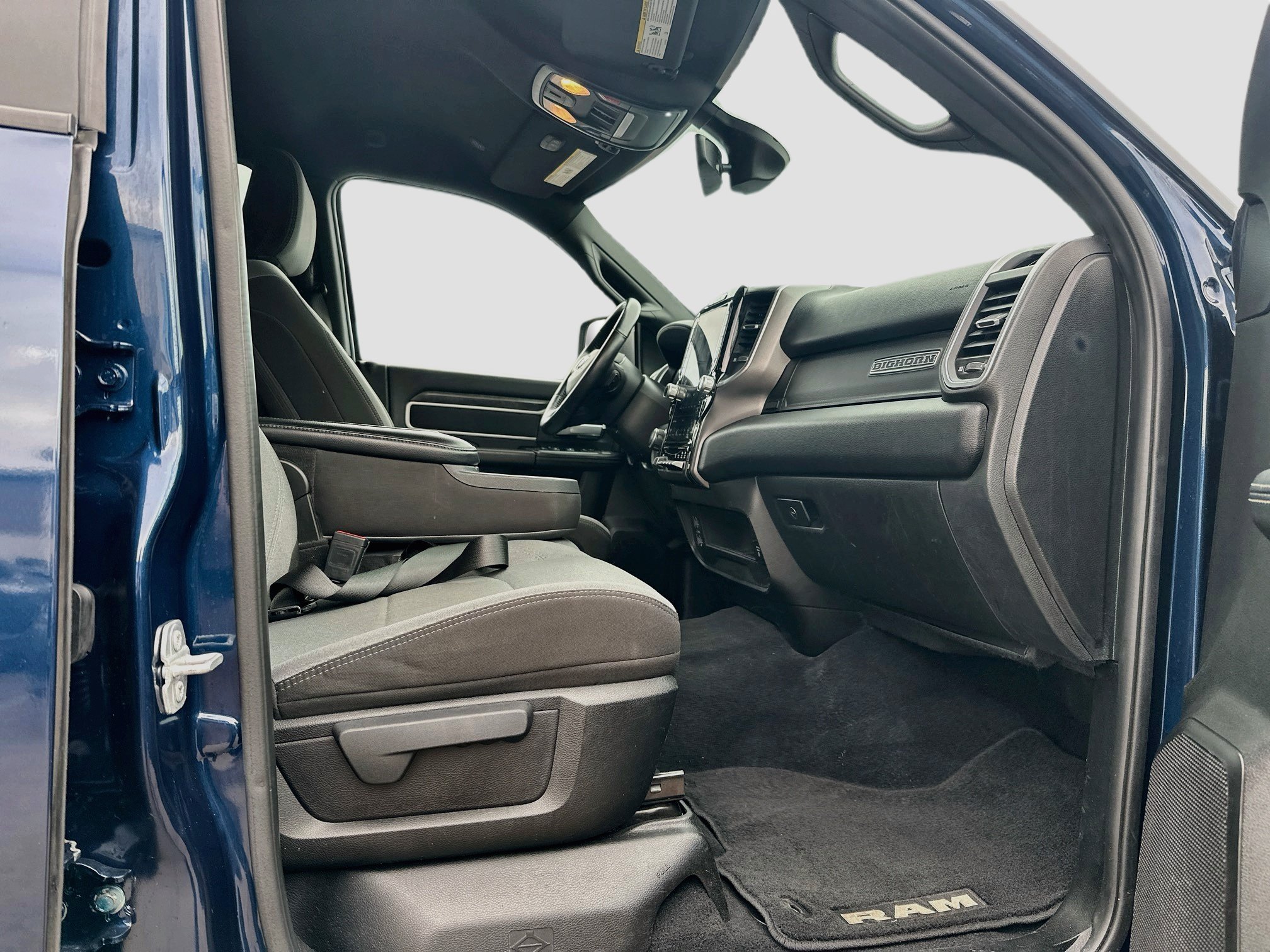 Used 2024 RAM 2500 Big Horn w/ Level 2 Equipment Group AWD/4WD image 32