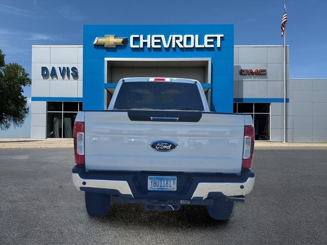 Used 2017 Ford F350 XLT w/ XLT Premium Package AWD/4WD image 4