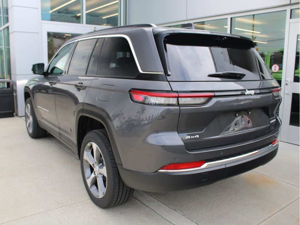 New 2025 Jeep Grand Cherokee Limited w/ Luxury Tech Group II image 7