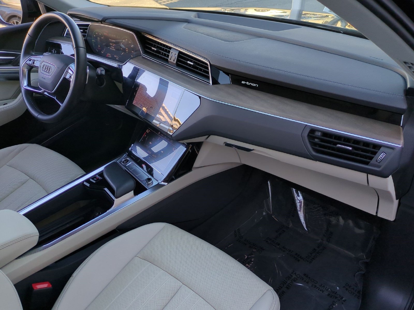 Used 2024 Audi Q8 e-tron Premium Plus w/ Premium Plus Package AWD/4WD image 21