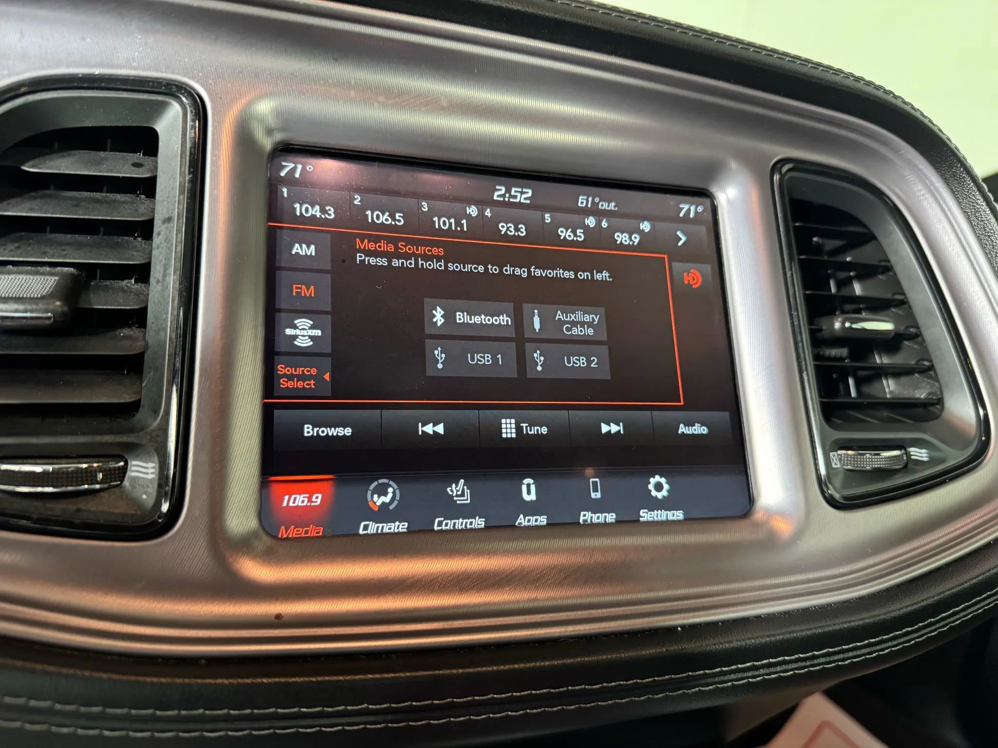 Used 2023 Dodge Challenger SXT w/ Plus Package image 21