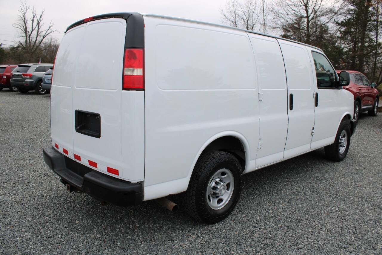 Used 2015 Chevrolet Express 2500 image 7