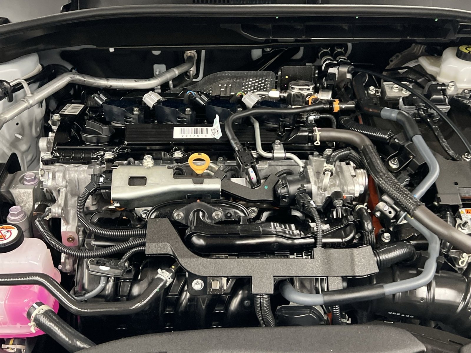 Used 2025 Toyota Corolla Cross AWD Hybrid image 25