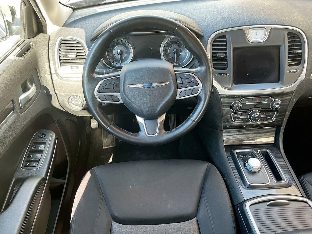Used 2021 Chrysler 300 Touring w/ Sport Appearance Package RWD image 21