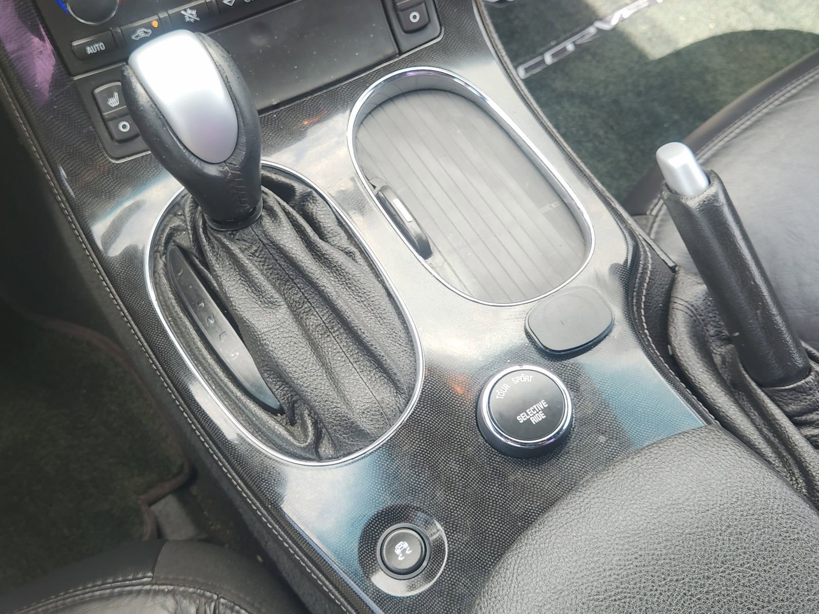 Used 2010 Chevrolet Corvette Base w/ Preferred Equipment Group image 19