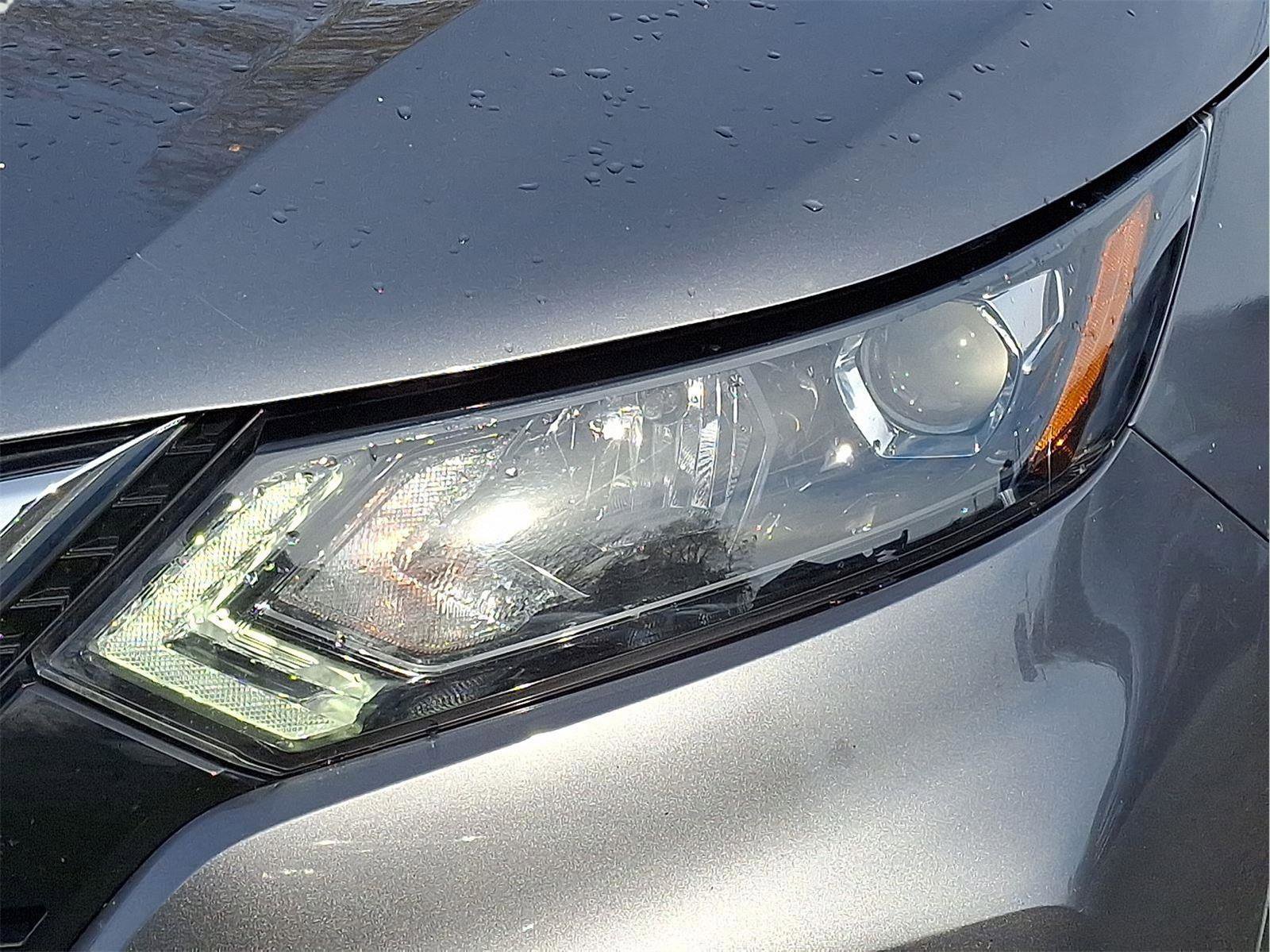 Used 2020 Nissan Rogue Sport SV w/ Technology Package image 8