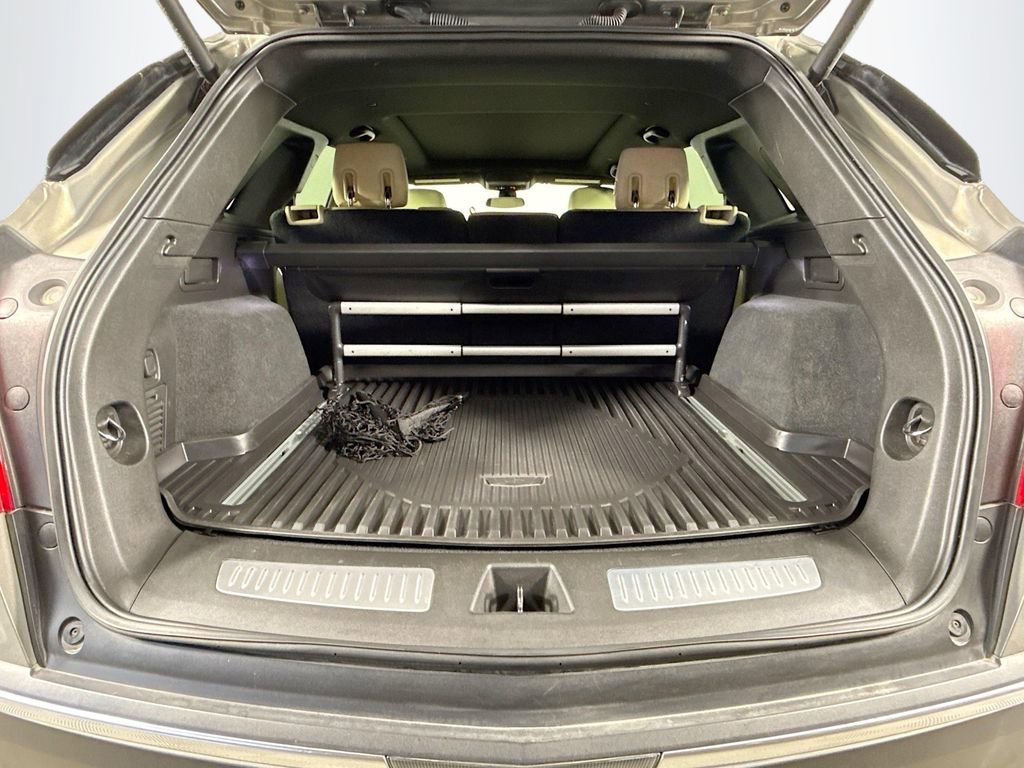 Used 2018 Cadillac XT5 Luxury w/ Driver Awareness Package image 28