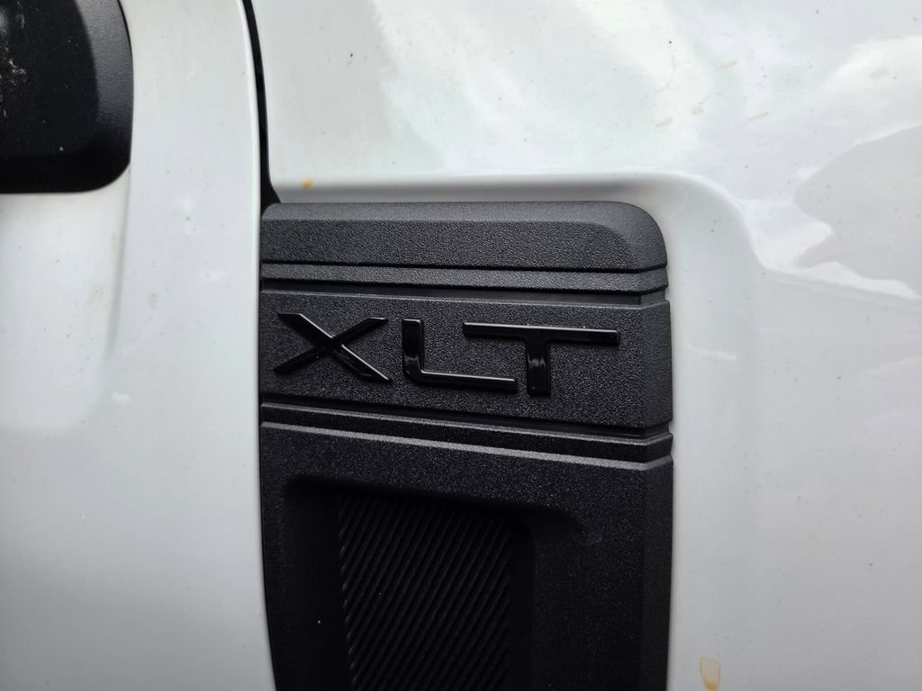 Used 2025 Ford Maverick XLT w/ Black Appearance Package AWD/4WD image 4