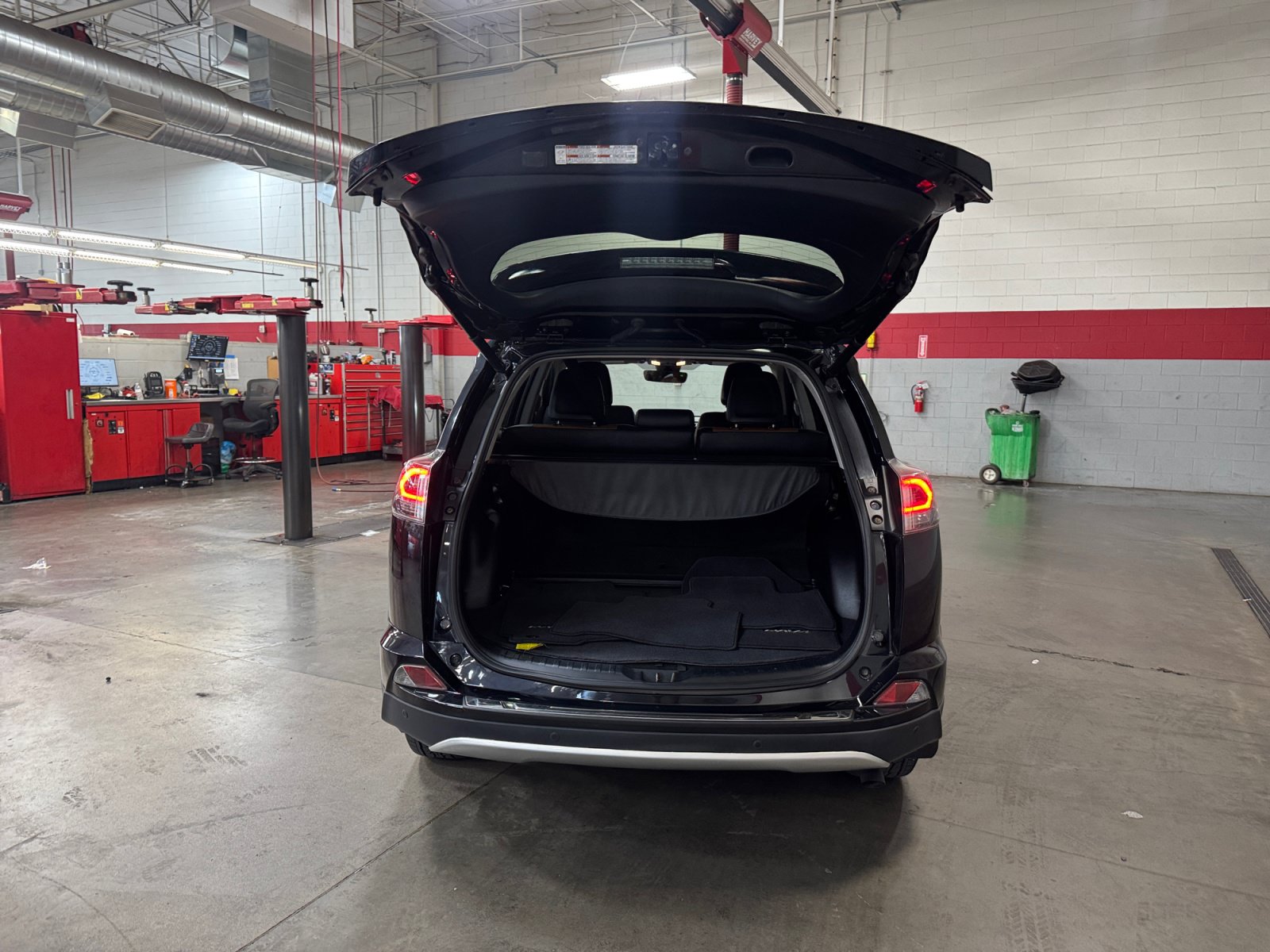 Certified 2017 Toyota RAV4 Limited w/ Advanced Technology Package AWD/4WD image 34