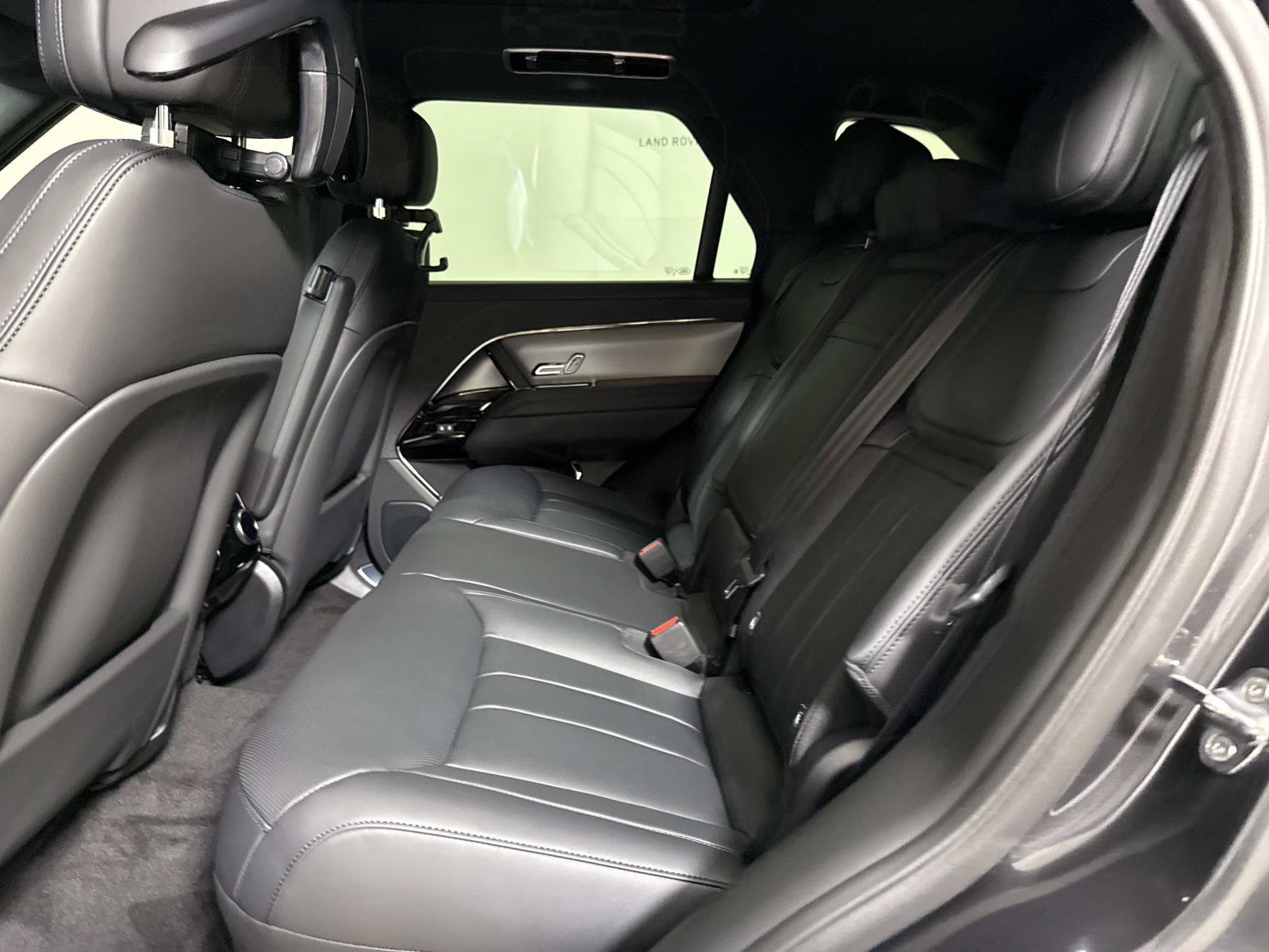 New 2026 Land Rover Range Rover Sport SE AWD/4WD image 14