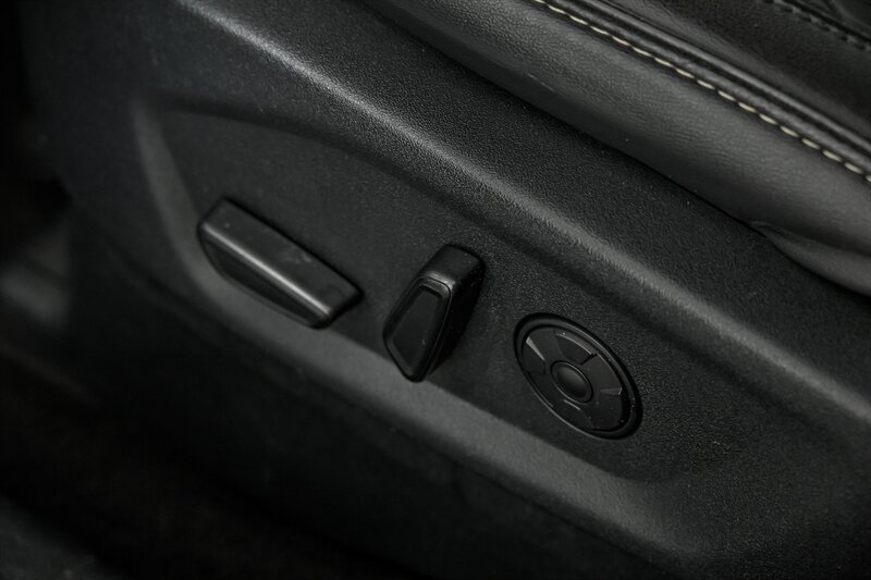Used 2019 Ford Explorer Platinum AWD/4WD image 22