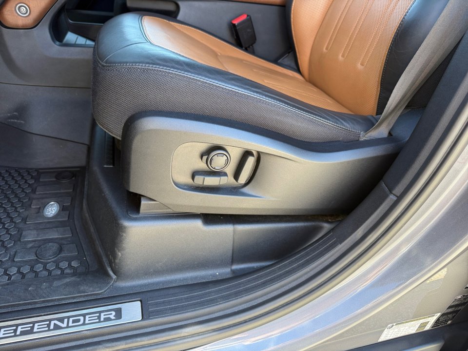Used 2020 Land Rover Defender 110 X AWD/4WD image 34