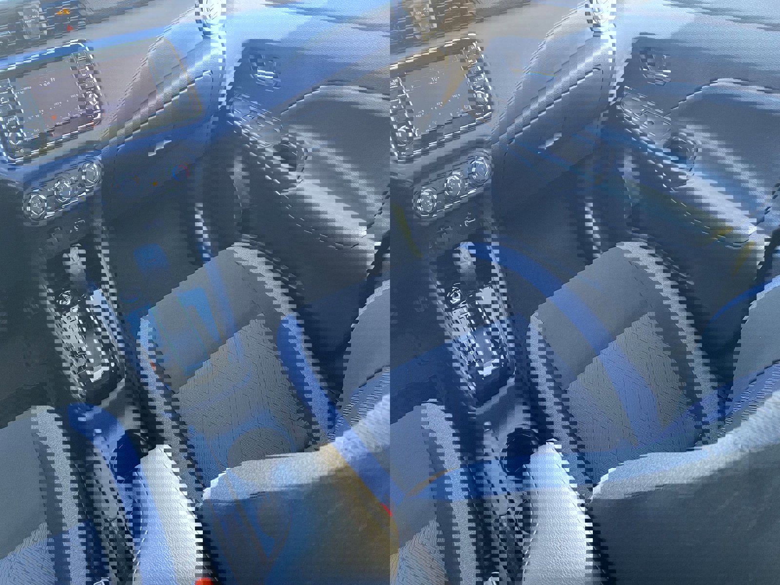 Certified 2025 Nissan Versa SV w/ Trunk Package image 17