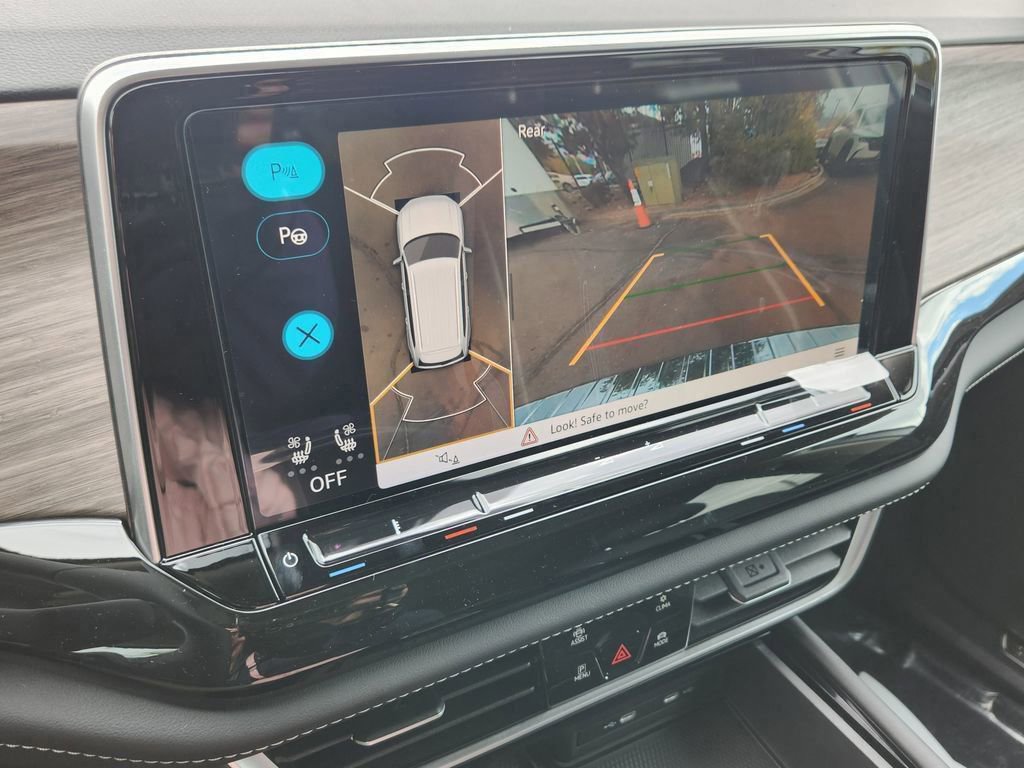 New 2026 Volkswagen Atlas SEL Premium R-Line image 13