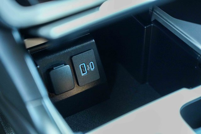 Used 2023 Ford Explorer XLT image 52