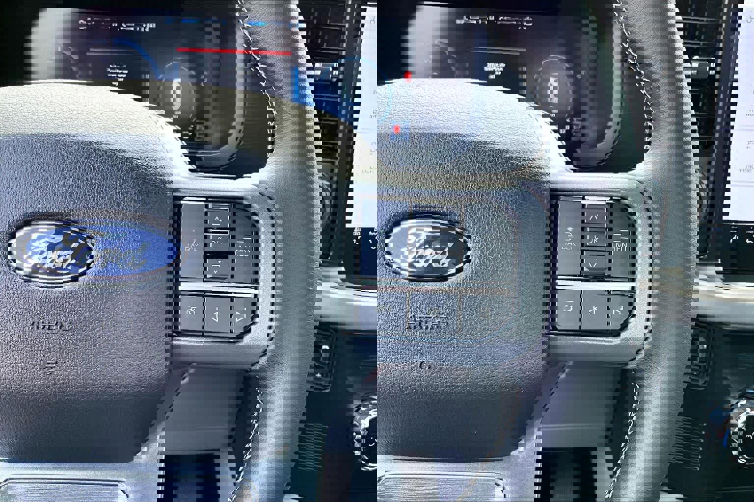 Certified 2025 Ford F150 Lightning XLT w/ Max Trailer Tow Package image 24