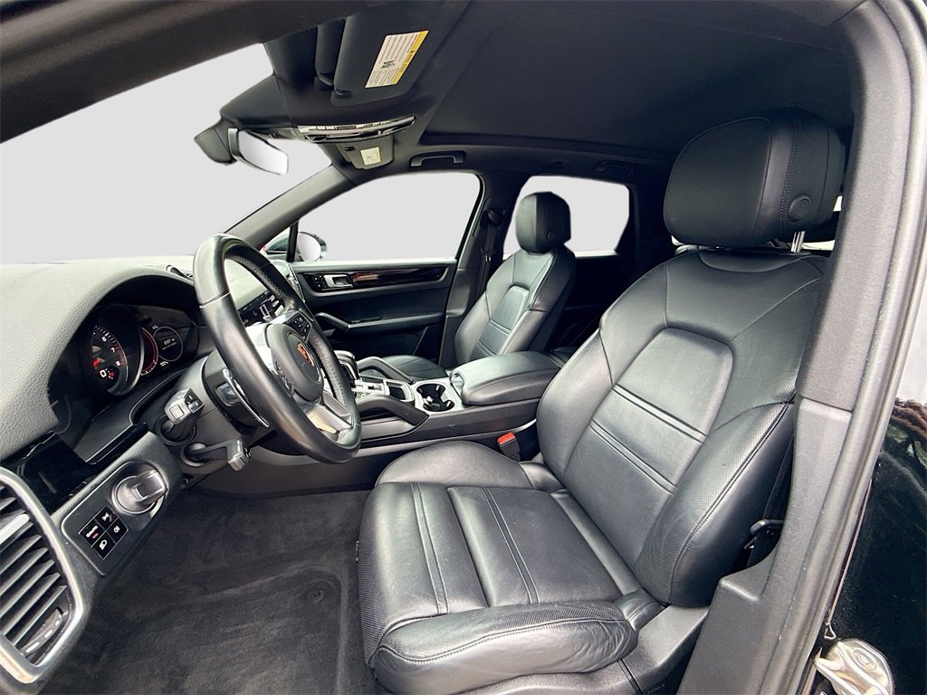 Used 2019 Porsche Cayenne S w/ Premium Plus Package image 23