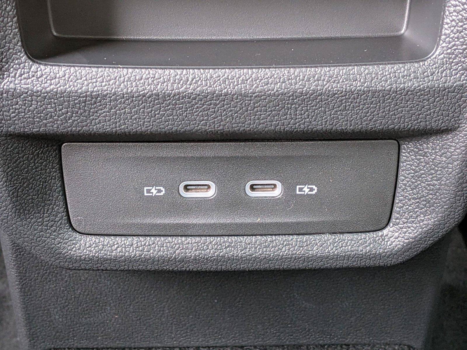 New 2026 Volkswagen Taos SE AWD/4WD image 16