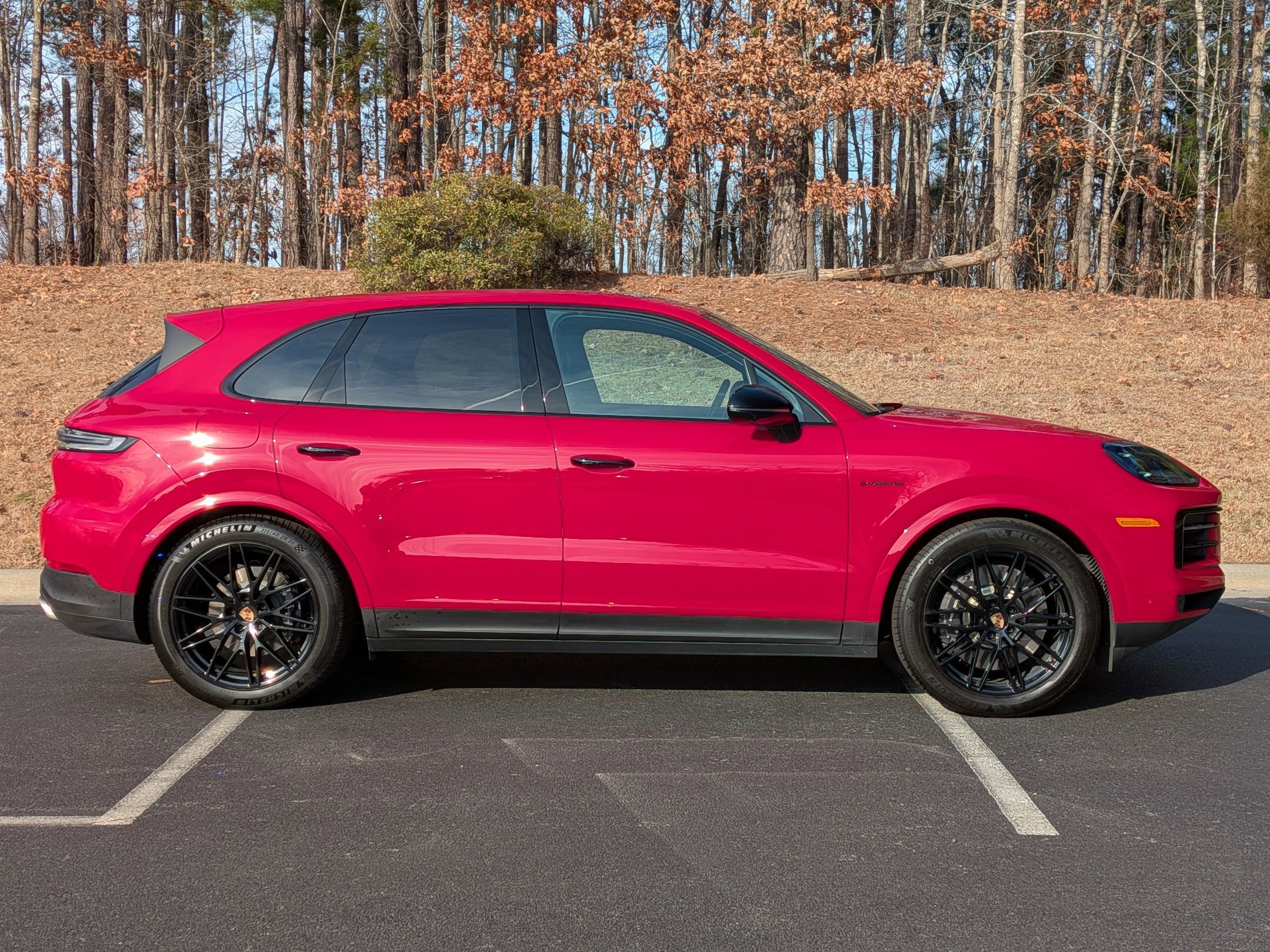 Used 2025 Porsche Cayenne GTS AWD/4WD image 8