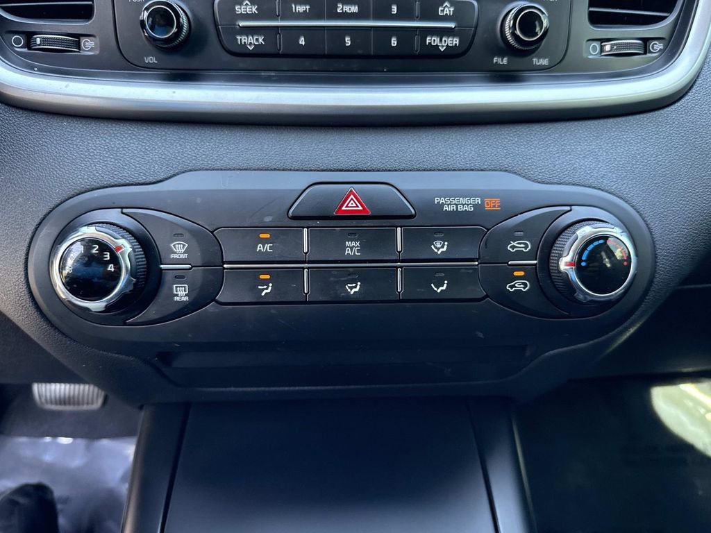 Used 2017 Kia Sorento L FWD image 29