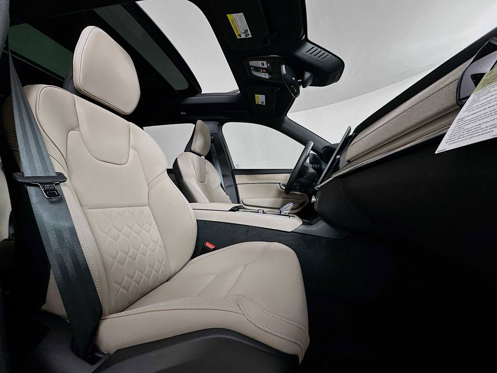 New 2026 Volvo XC90 B5 Plus image 28