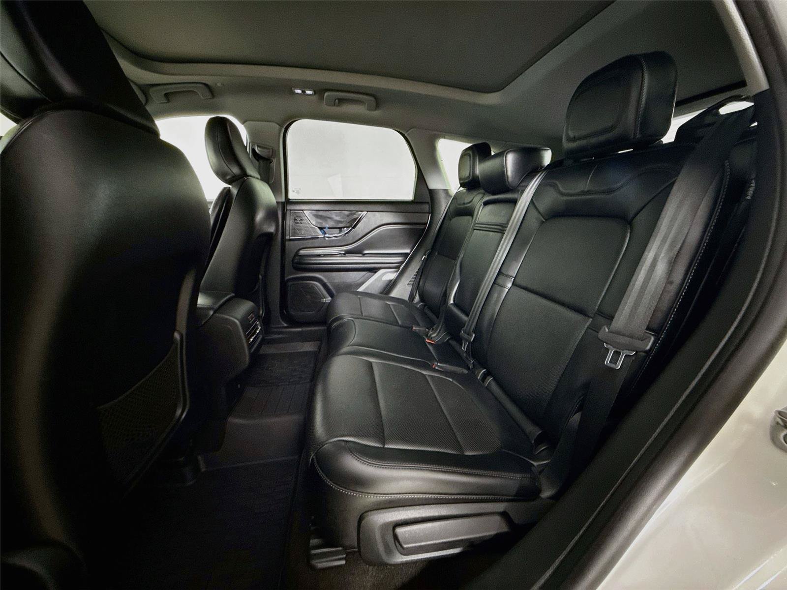 Used 2022 Lincoln Corsair AWD w/ Premium Package image 26