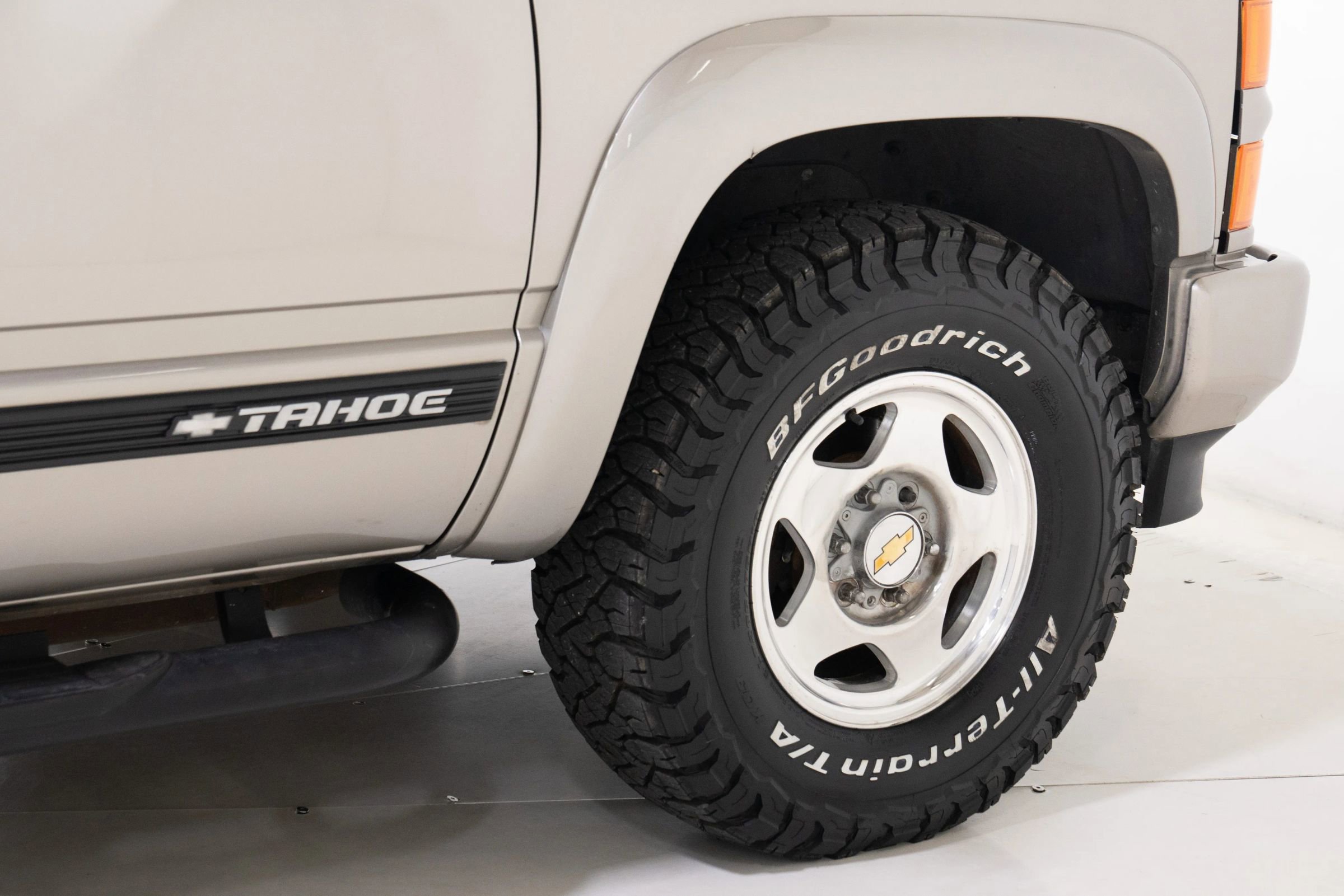 Used 2000 Chevrolet Tahoe Z71 w/ Comfort & Security Pkg AWD/4WD image 80