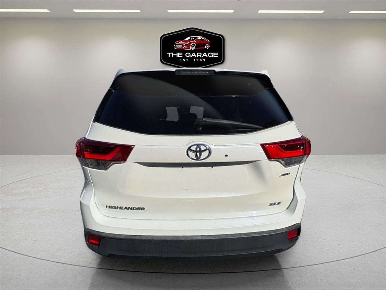 Used 2018 Toyota Highlander XLE image 6