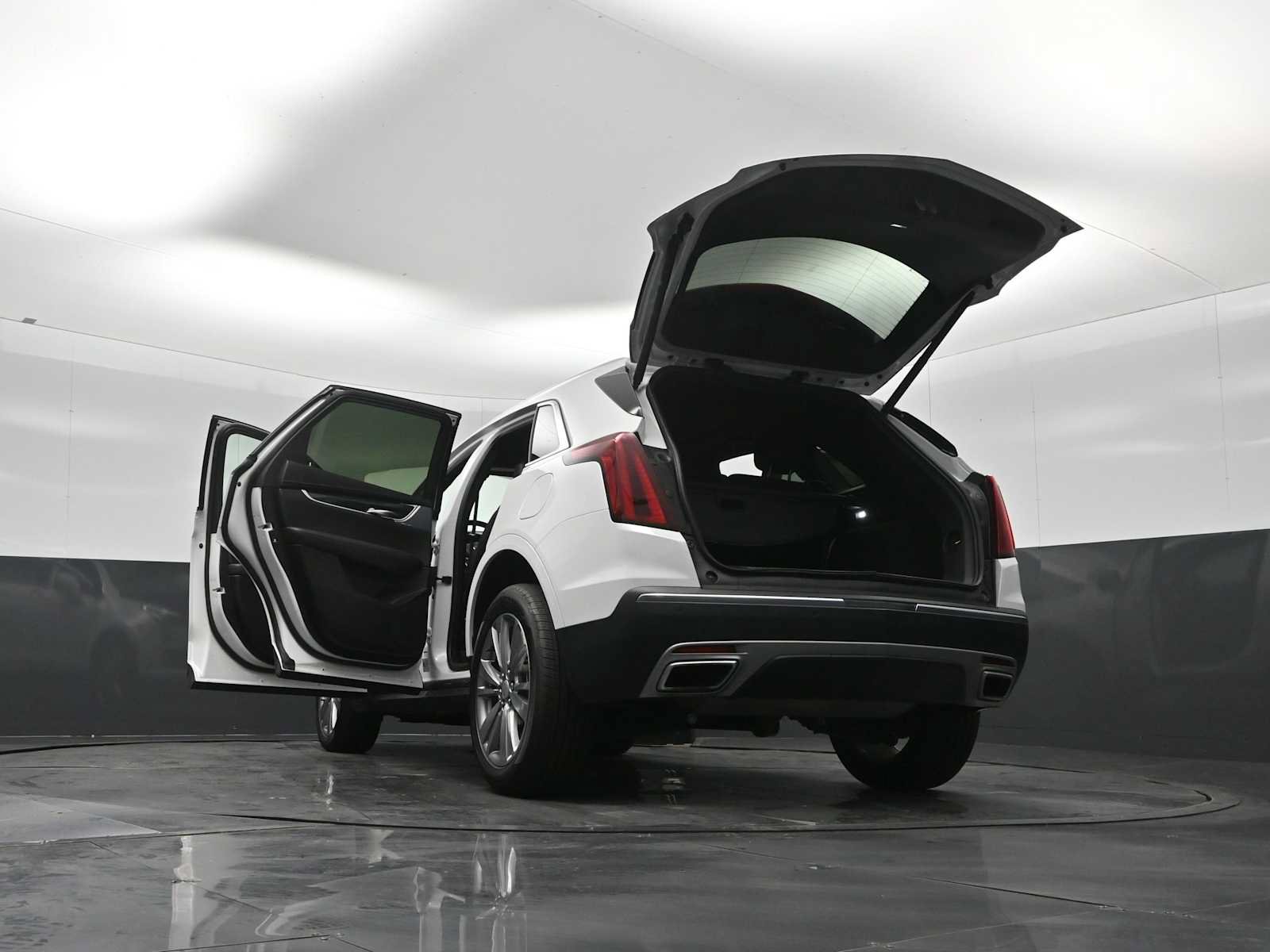 Used 2024 Cadillac XT5 Premium Luxury FWD image 41