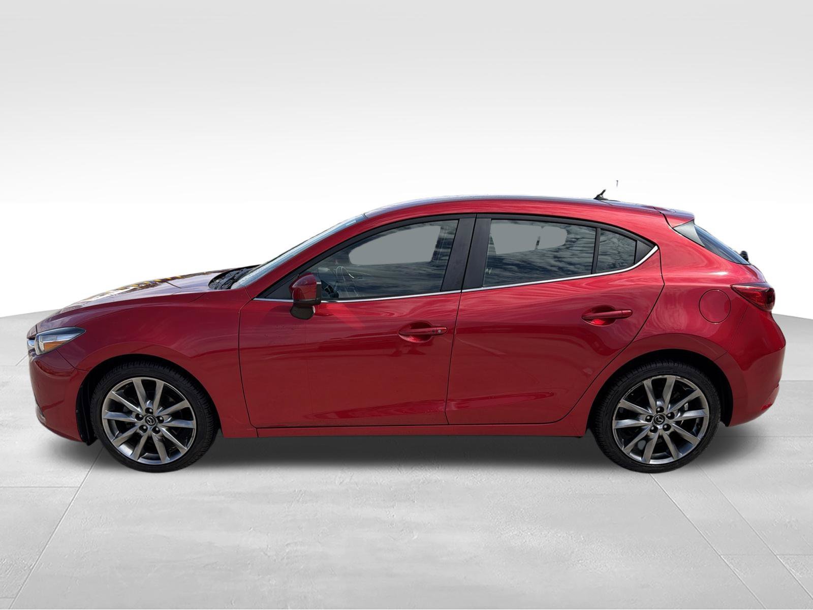 Used 2018 MAZDA MAZDA3 Touring FWD image 8