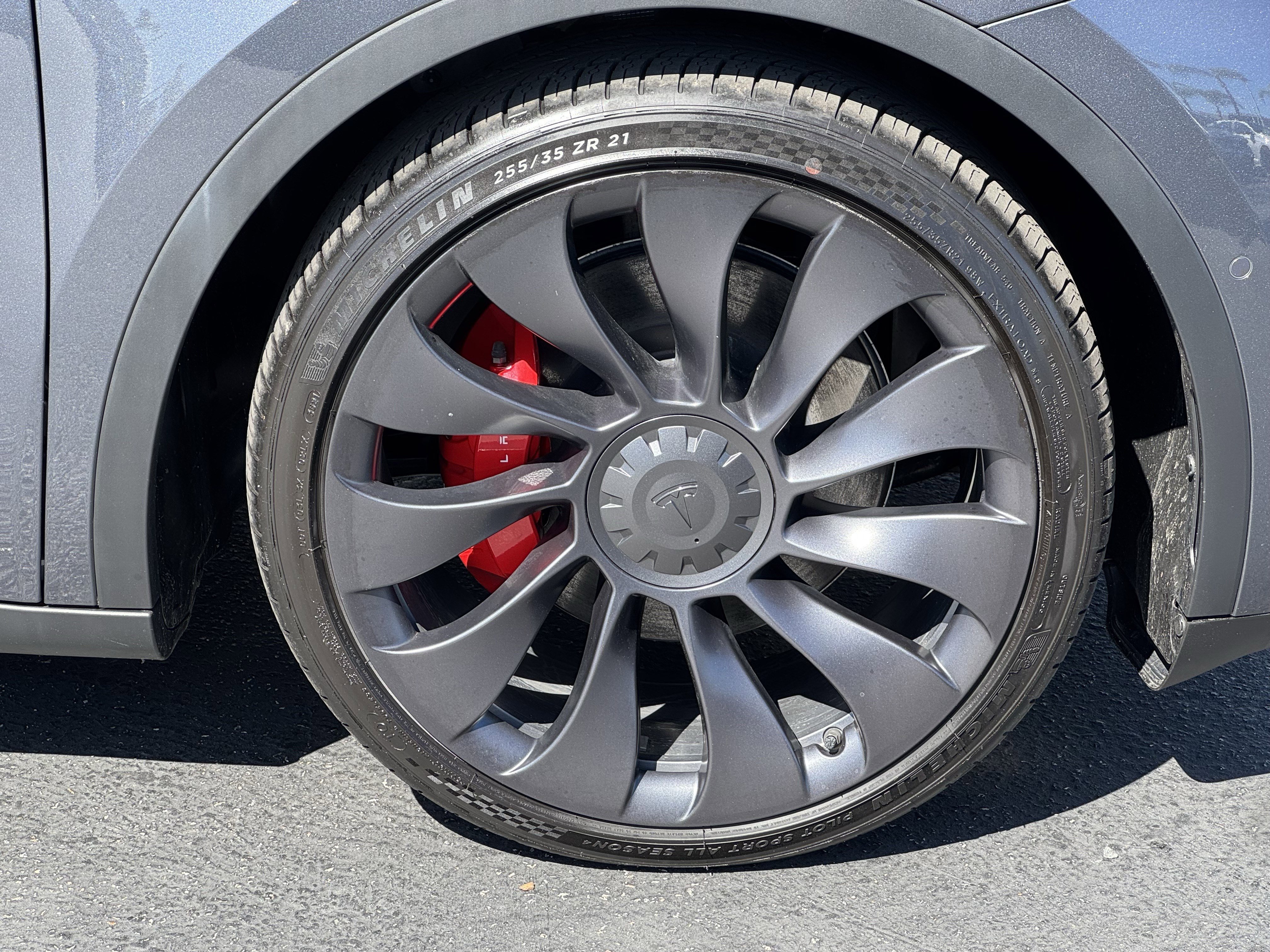 Used 2022 Tesla Model Y Performance image 11