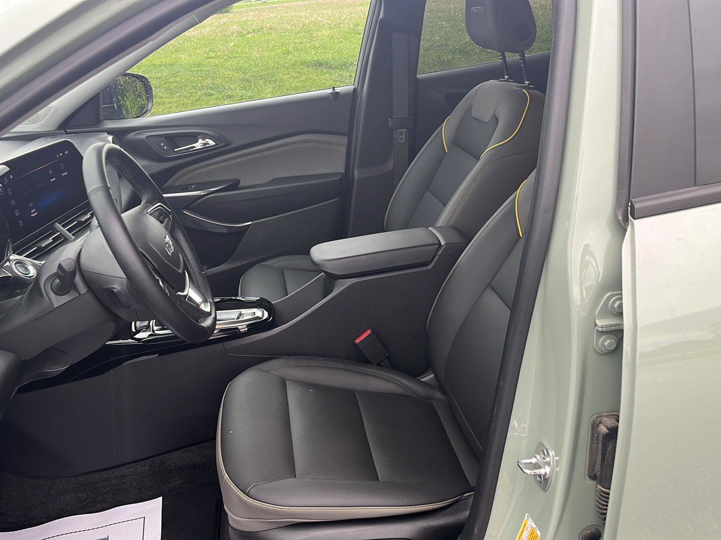 Used 2025 Chevrolet Trax ACTIV w/ Driver Confidence Package FWD image 23