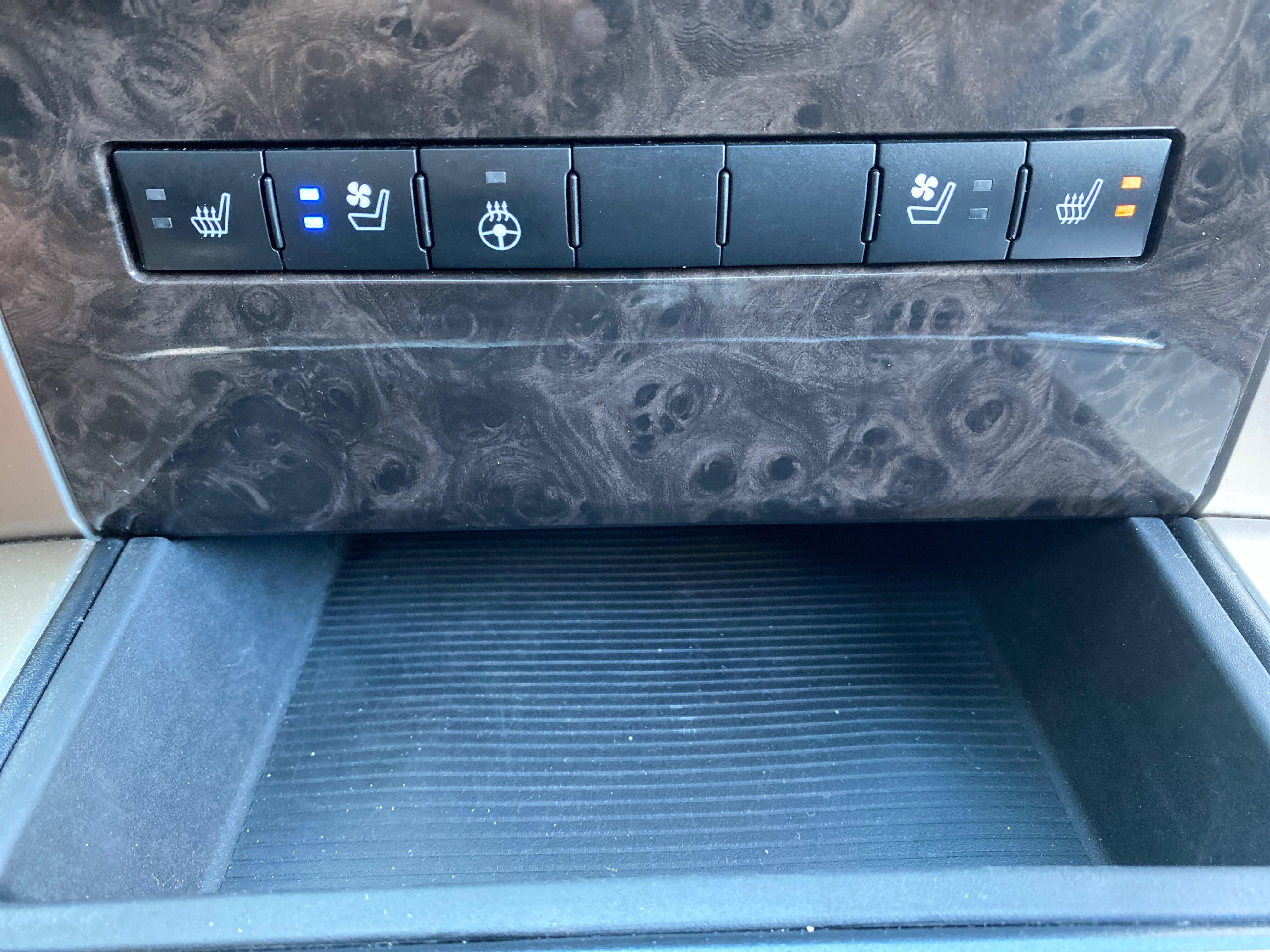 Used 2012 RAM 3500 Laramie Longhorn w/ Cold Weather Group image 17