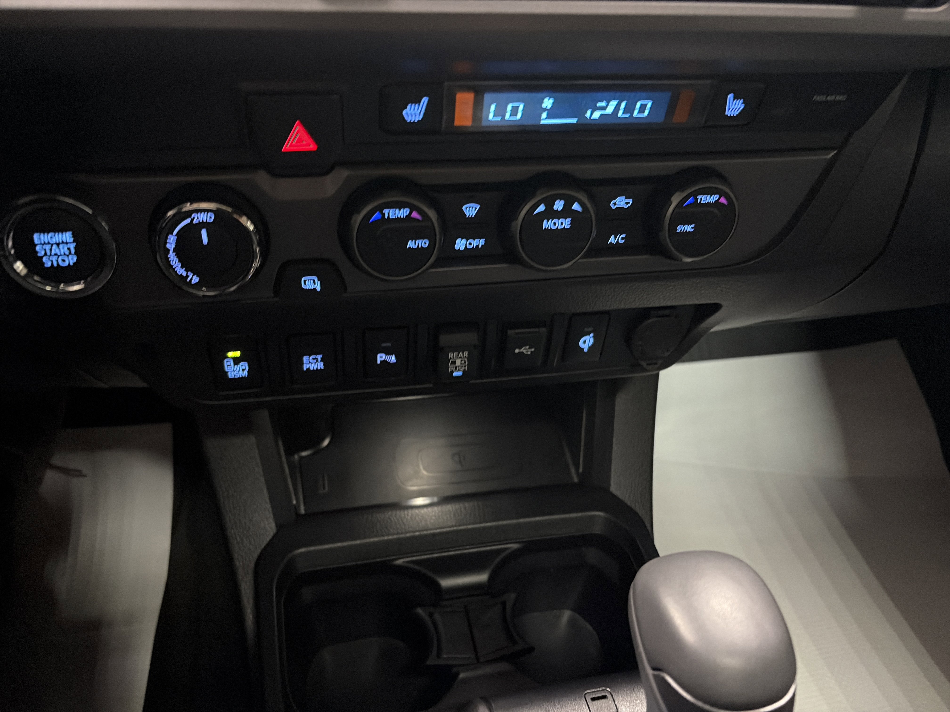 Used 2023 Toyota Tacoma TRD Off-Road w/ TRD Premium Off Road Package AWD/4WD image 23
