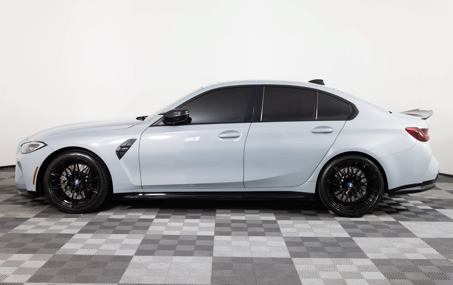 Used 2021 BMW M3 RWD image 3
