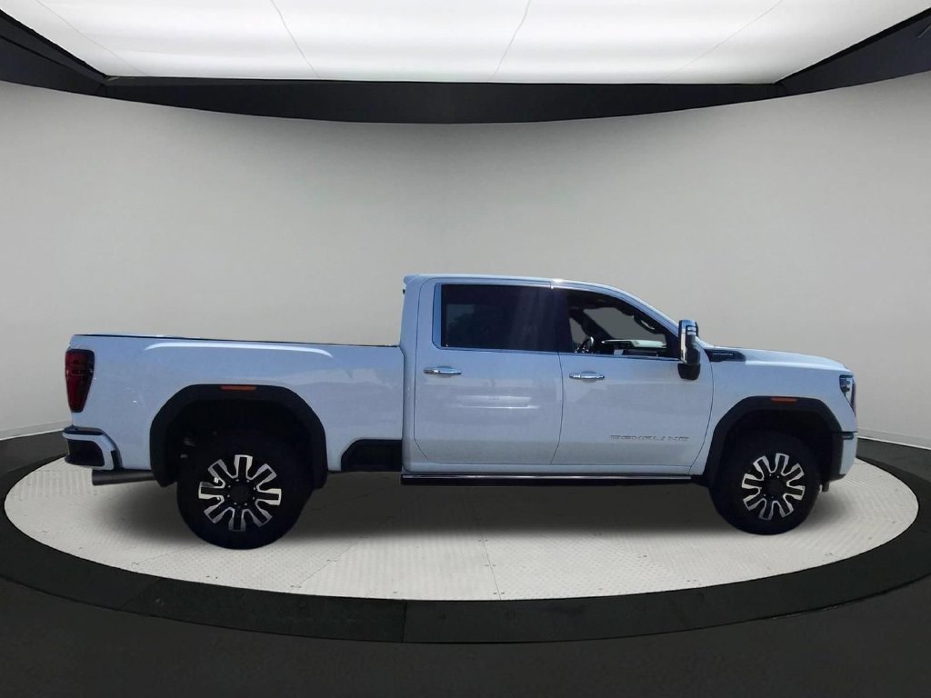Certified 2025 GMC Sierra 3500 Denali Ultimate AWD/4WD image 5