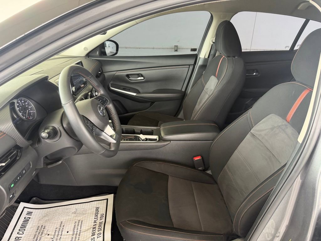 Used 2023 Nissan Sentra SR w/ Midnight Edition Package image 13