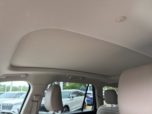 Used 2023 Lincoln Aviator Grand Touring w/ Equipment Group 301A AWD/4WD image 19